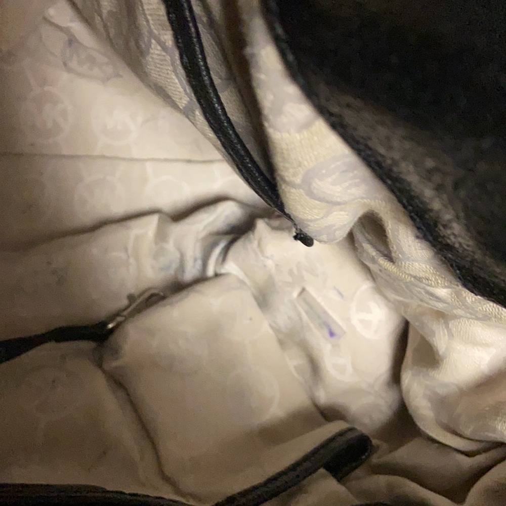 Michael Michael Kors Hamilton Leather Tote - Picture 15 of 15
